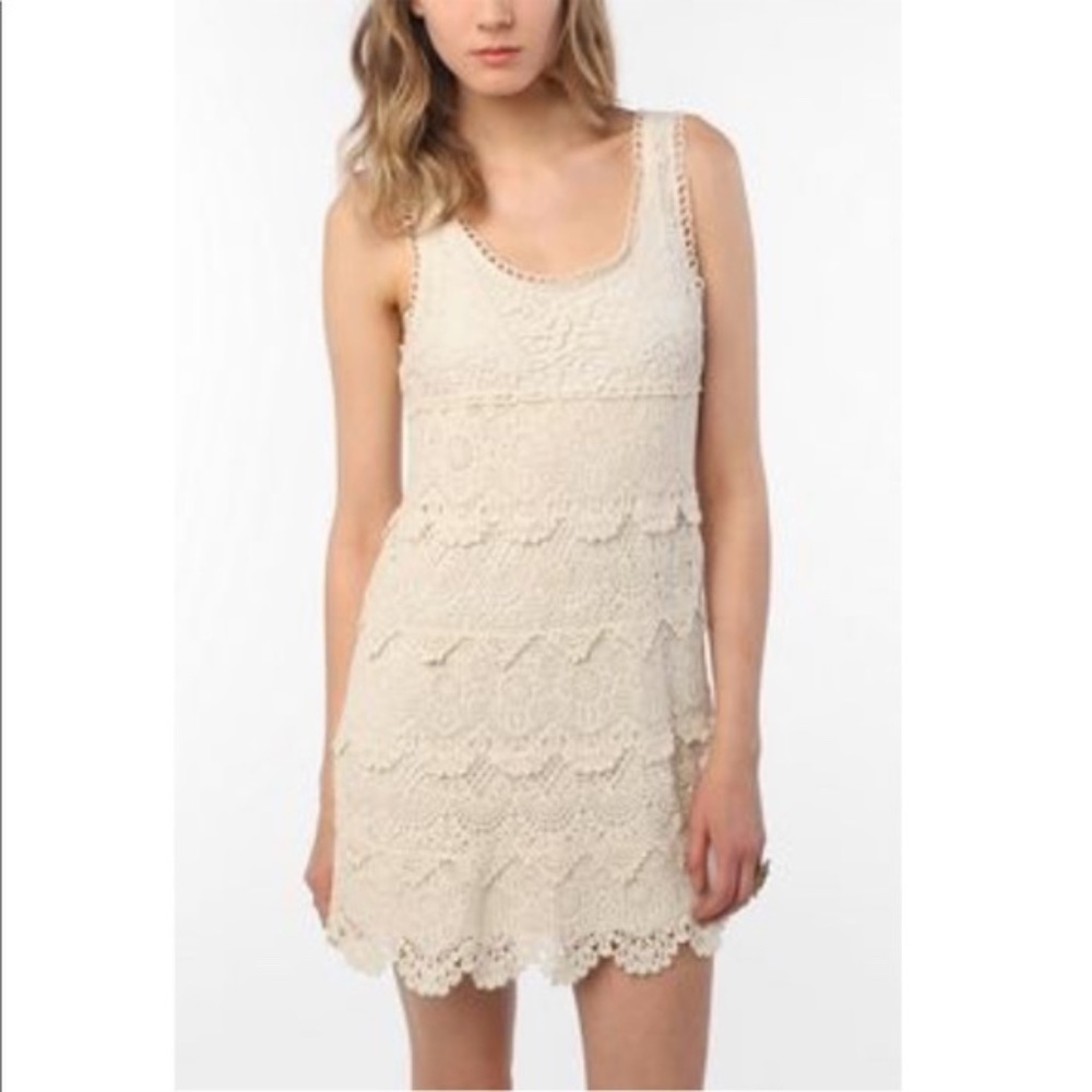 EUC Urban Outfitters Staring At Stars Crochet Multi Tier Sleeveless Dress Size M